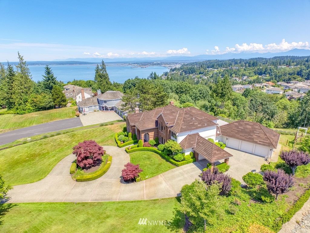5011 Harbor Lane