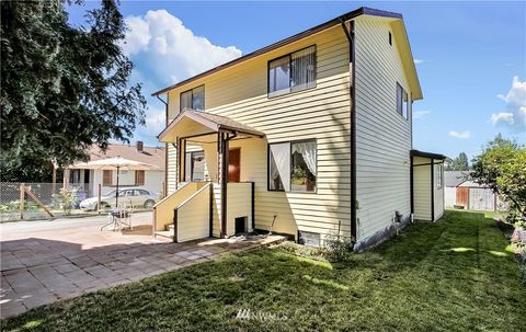 8821 24th Avenue SW Seattle WA 98106