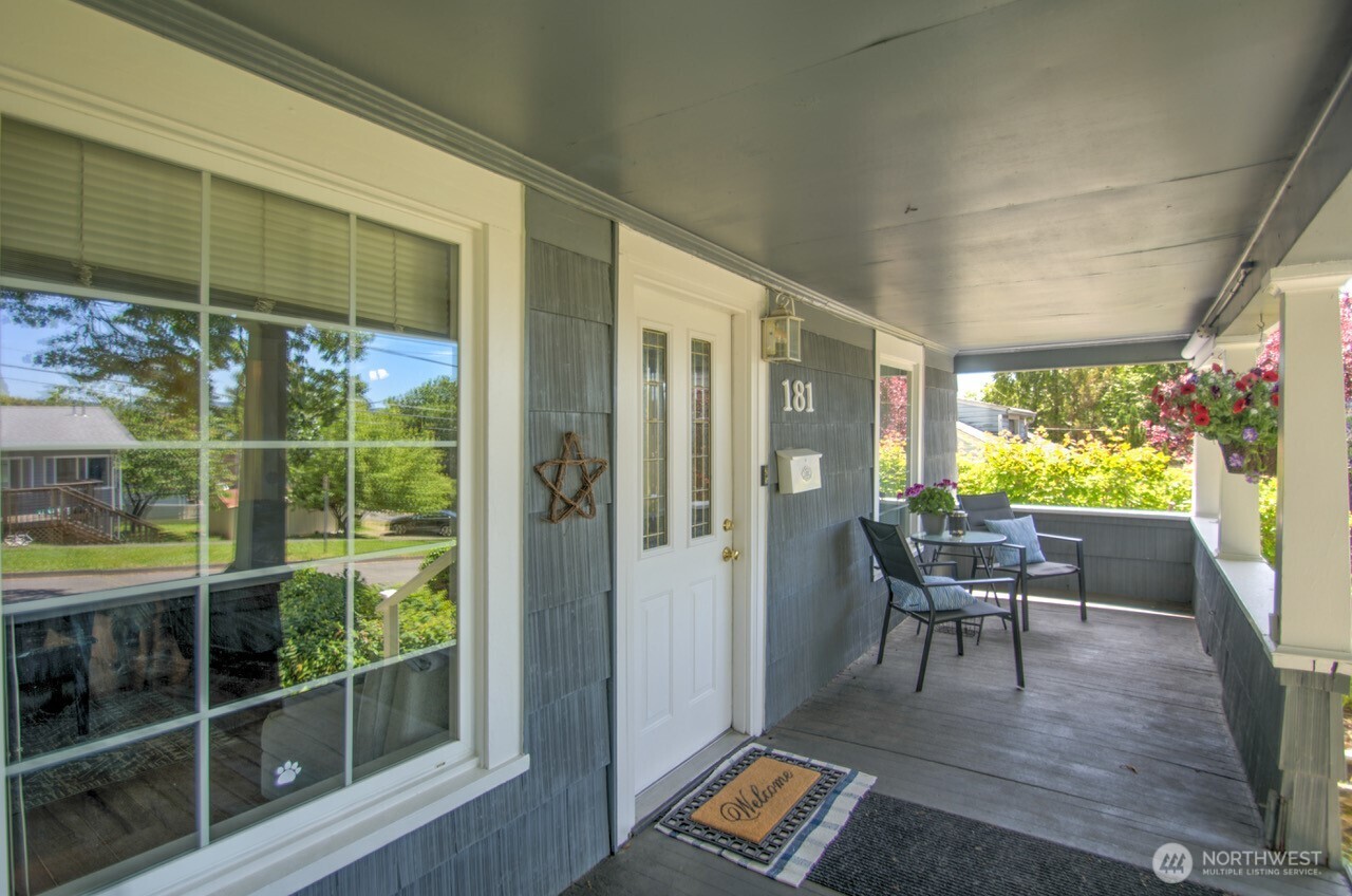 181 SE 9th Street