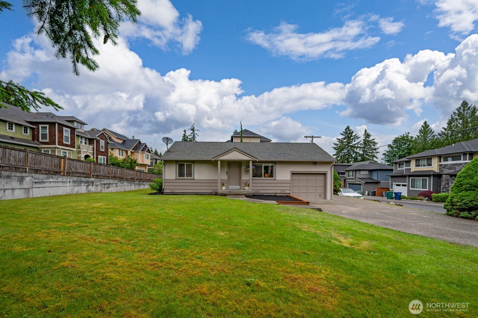 13804 Redmond Way