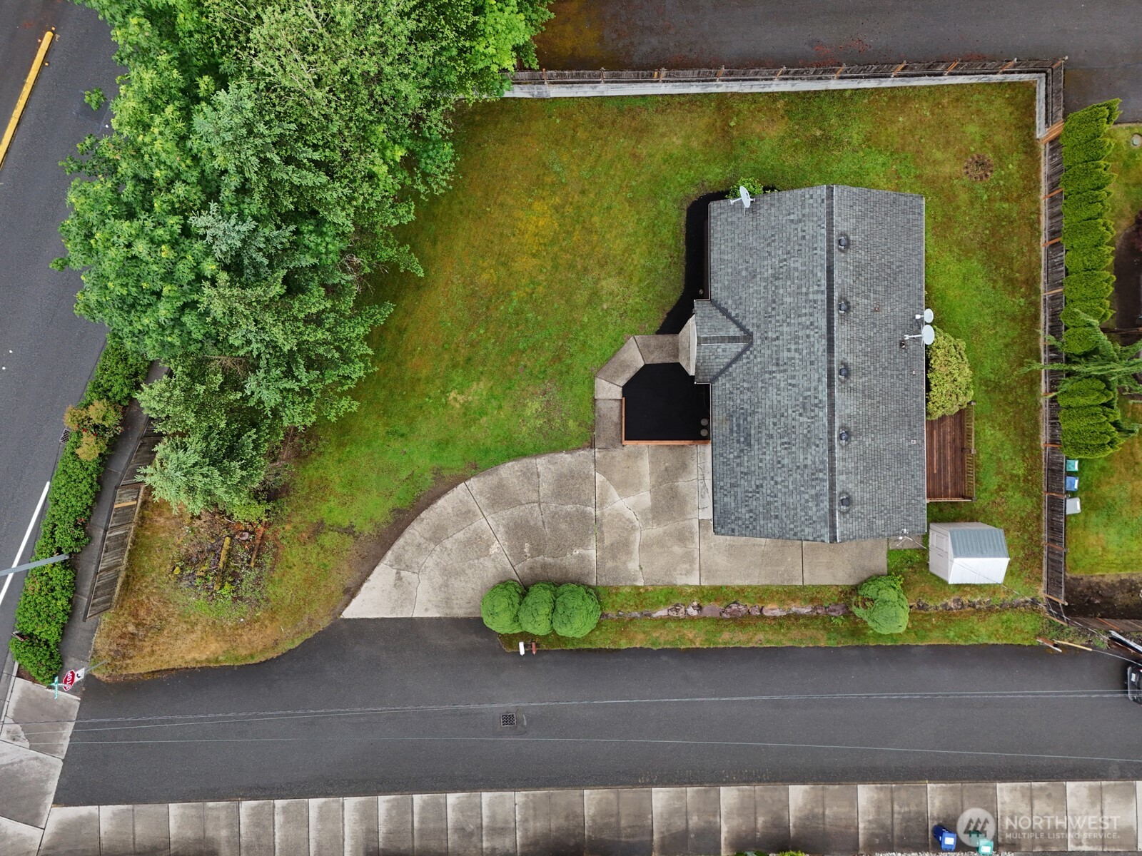 13804 Redmond Way
