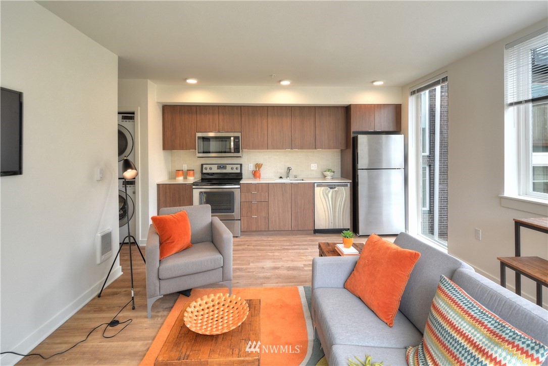 1601 N 45th Street 214