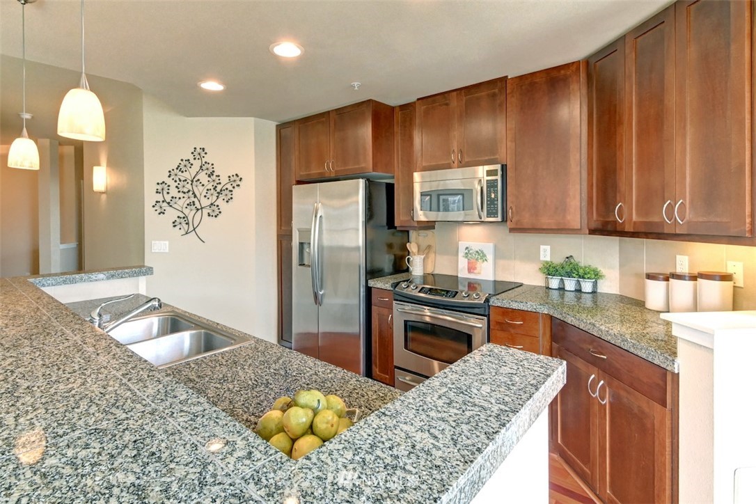 16141 Cleveland Street 602