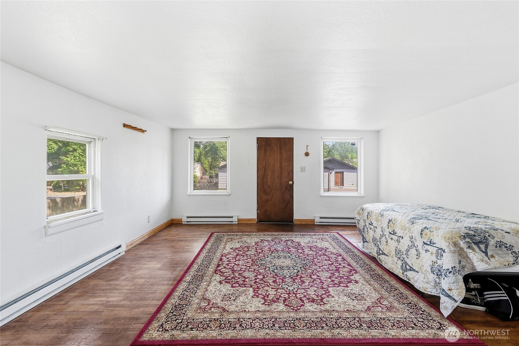 828 Edgewood