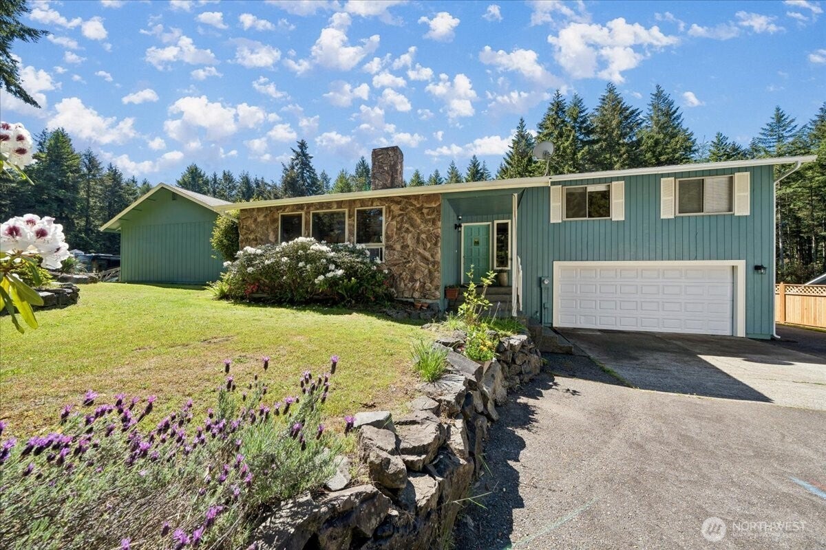 870 Kamus Place