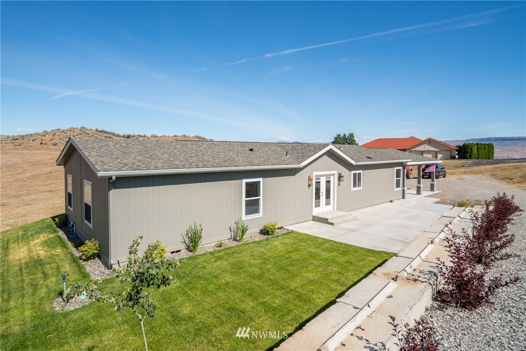 4925 Crown Lane