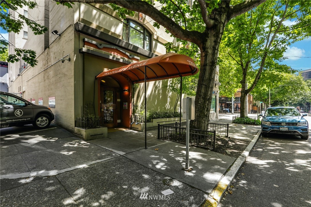 2700 4th Avenue 605
