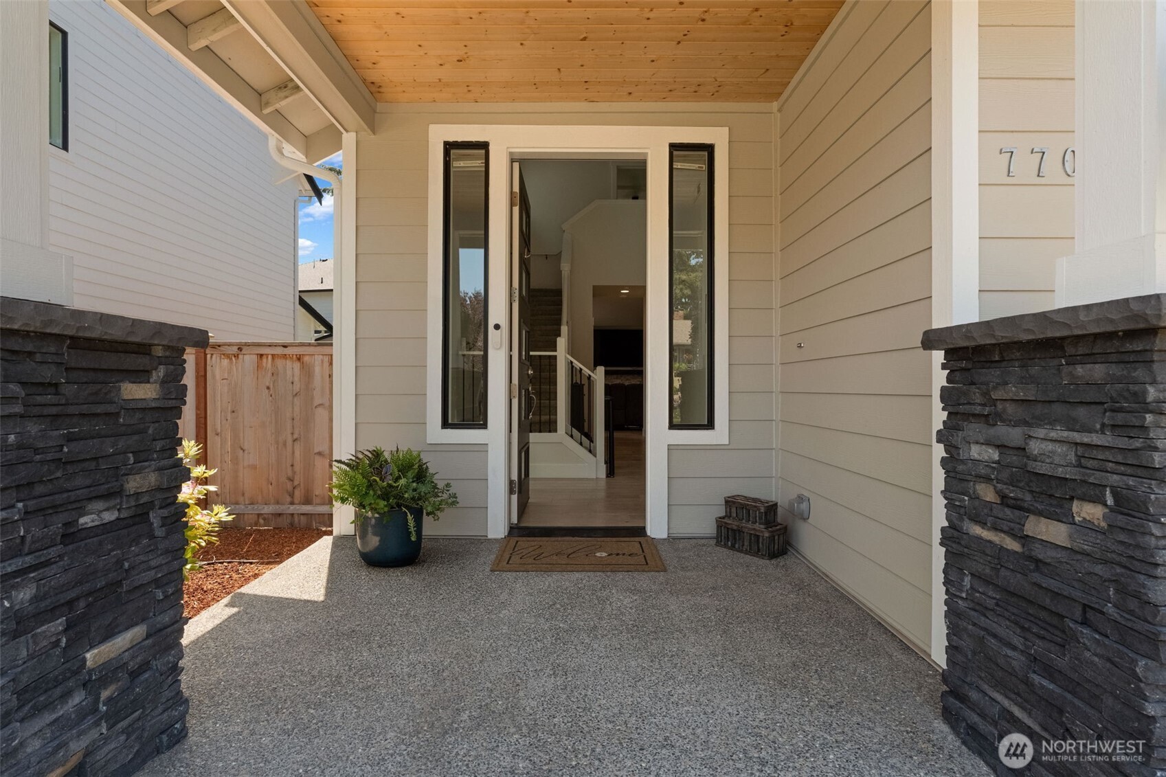 7708 Zircon Drive SW