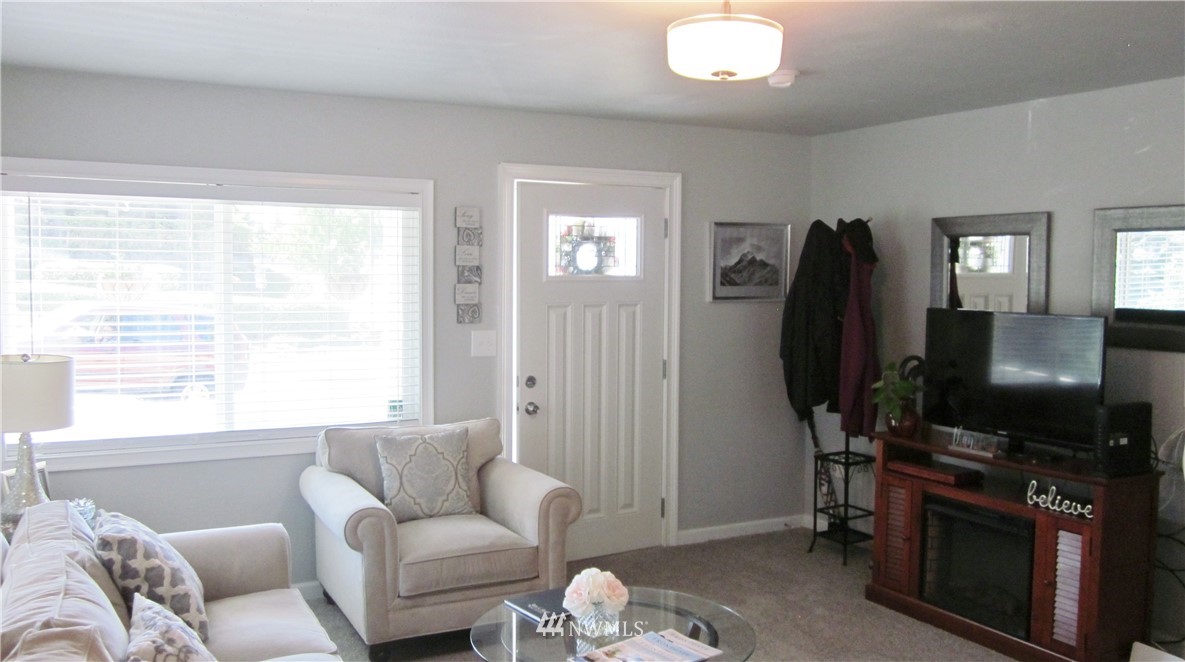 7511 37th Street W