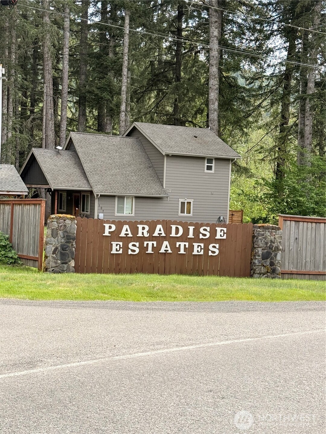 123 Mountain Drive N