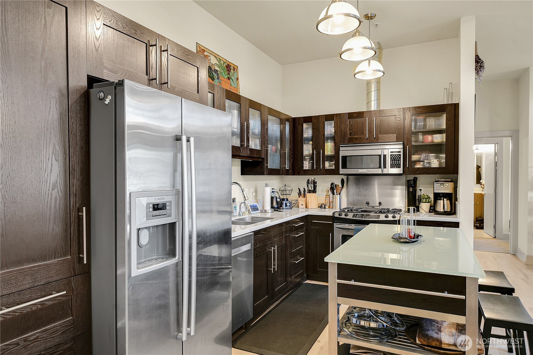 530 Broadway E 328