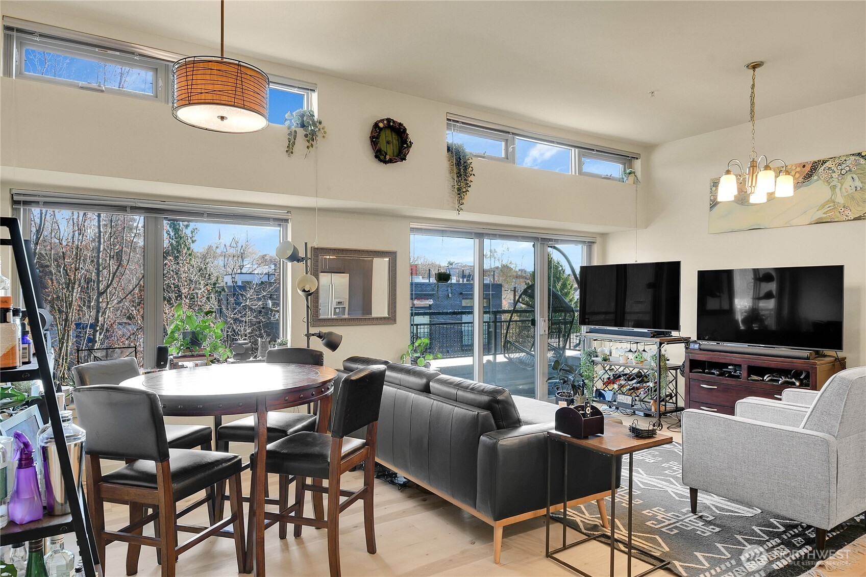 530 Broadway E 328