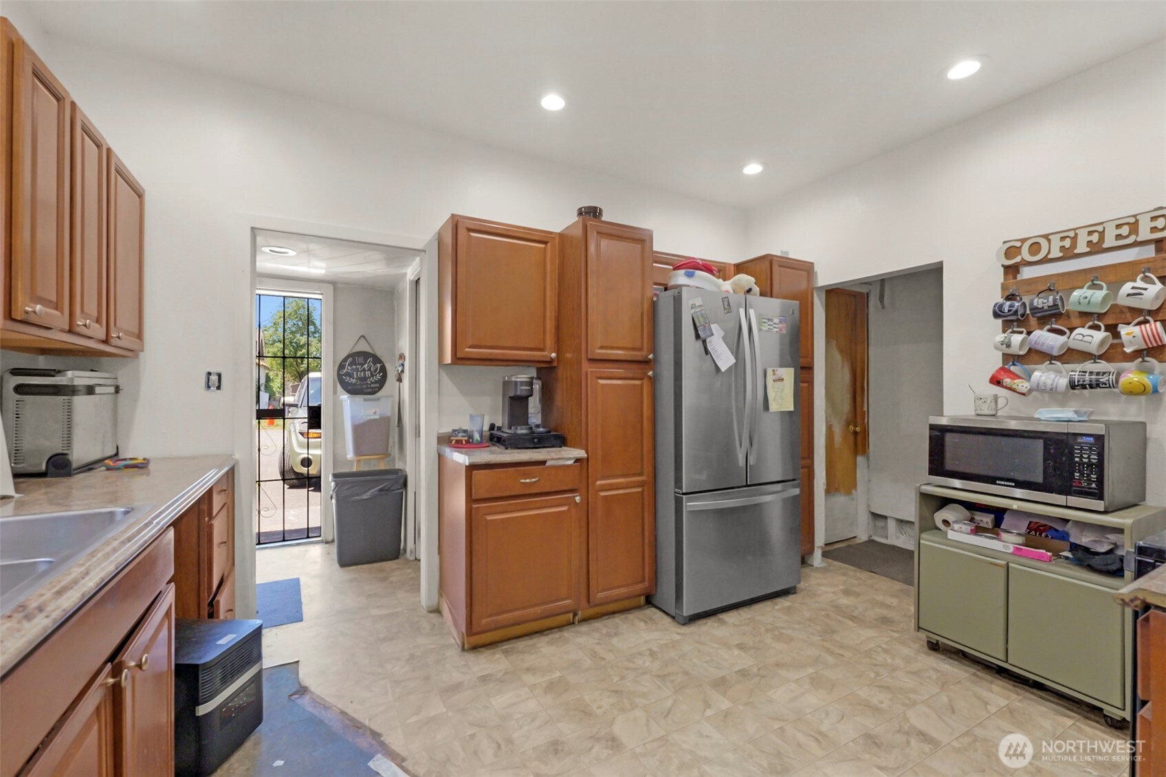3710 E I Street