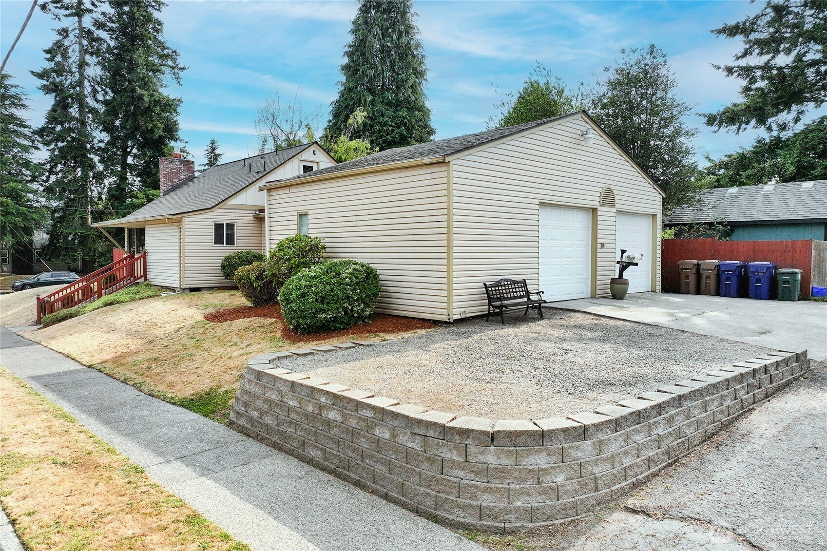 702 N Mullen Street