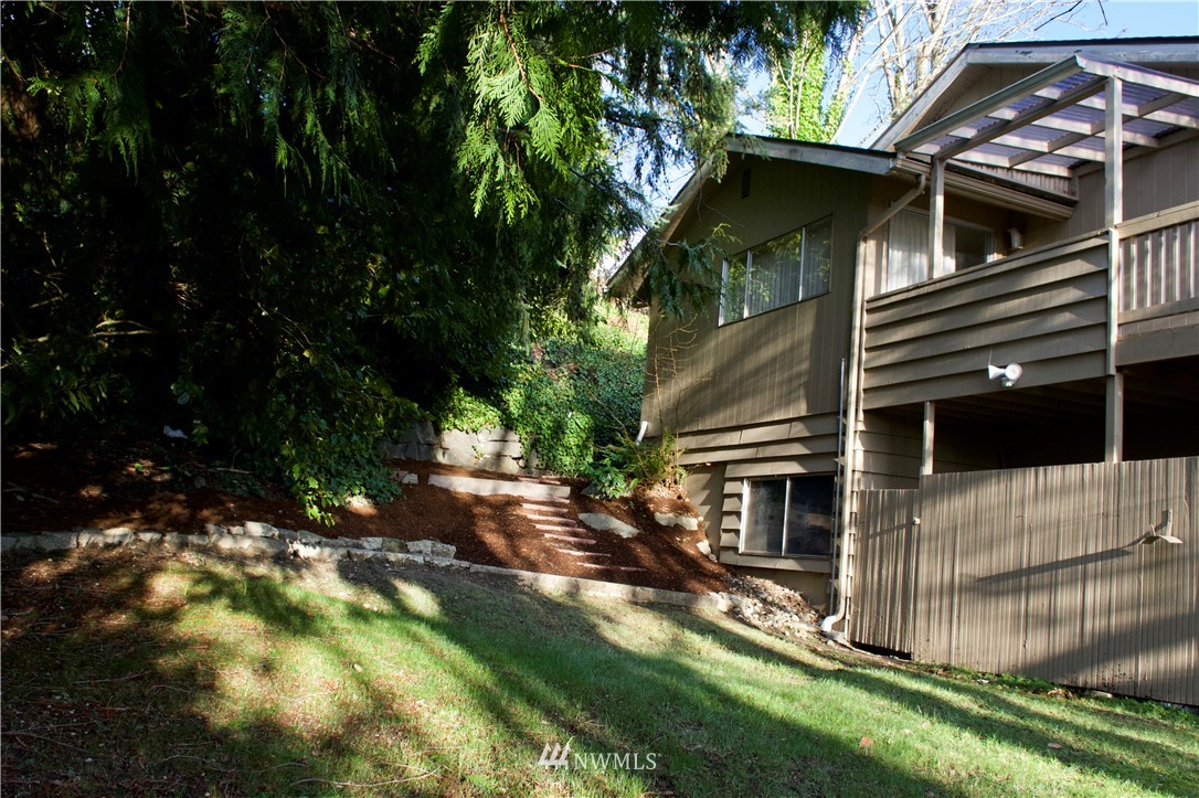 6430 NE 129th