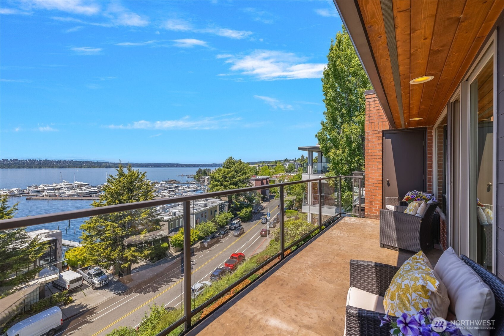 311 2nd St. S 302