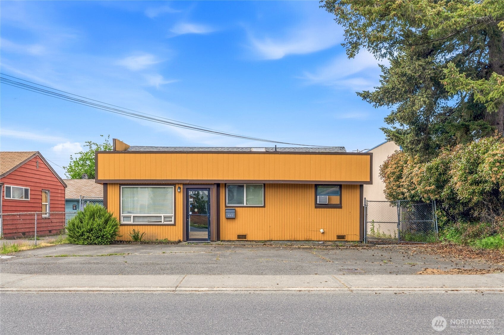 529 Shattuck Avenue S - Image 1