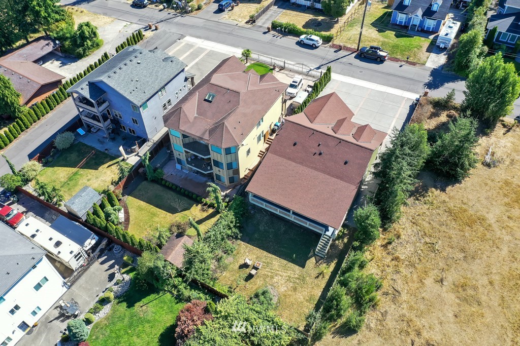 2010 Crystal Springs Road W
