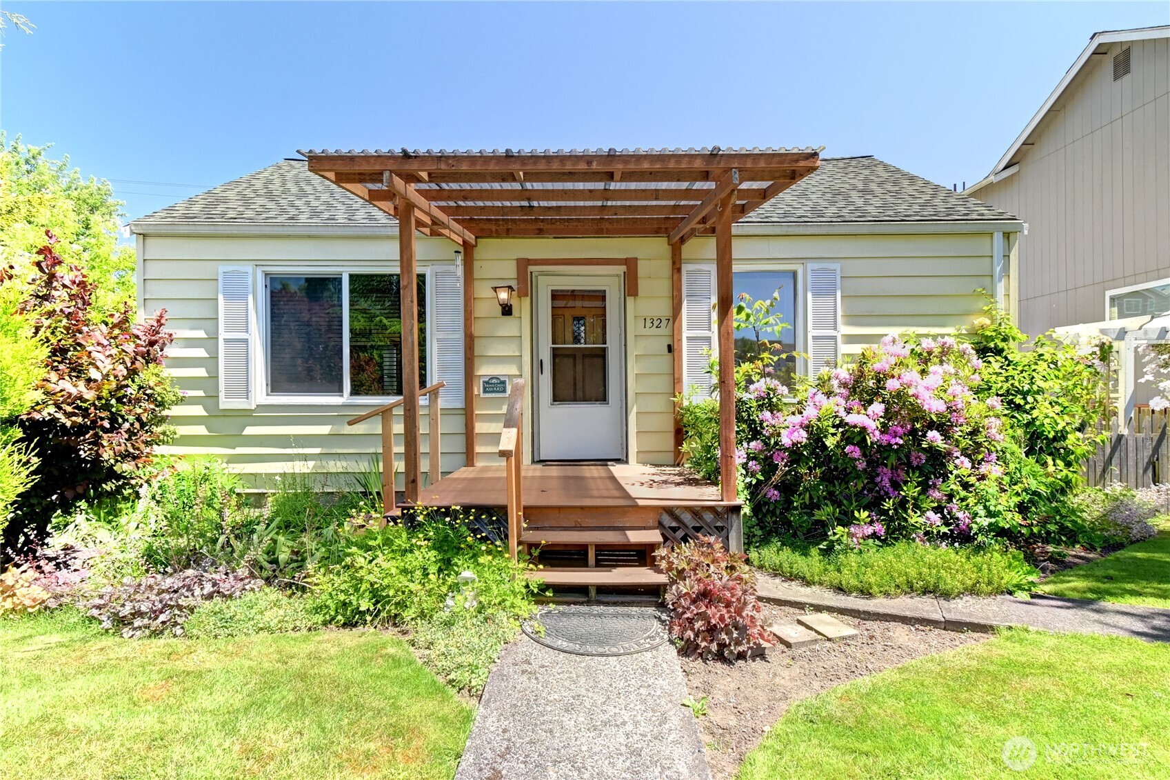 1327 Maple Street