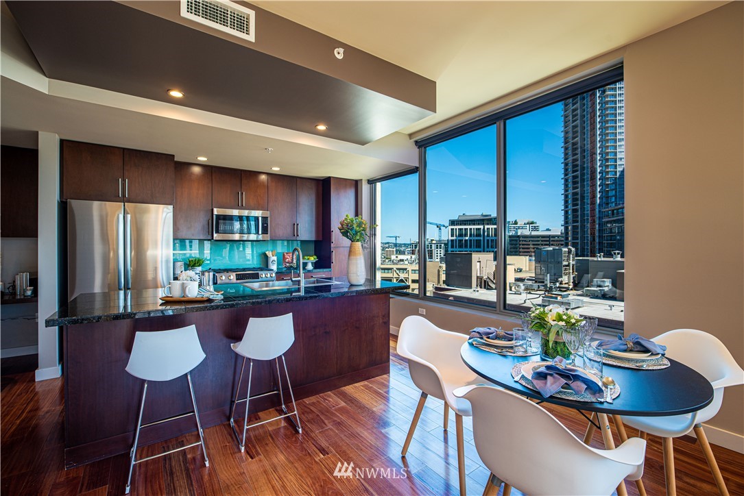910 Lenora Street 1103