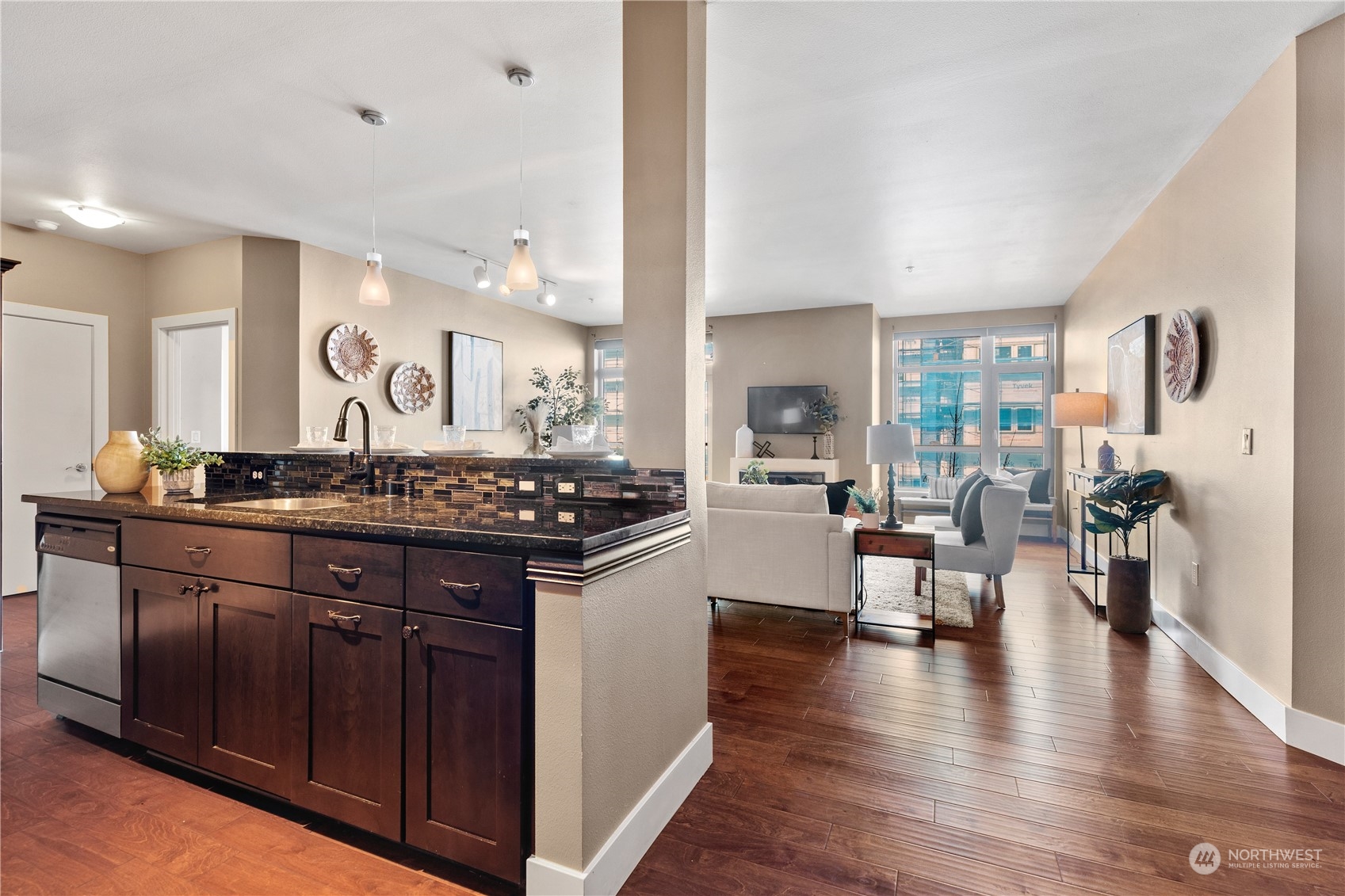 1501 Tacoma Avenue S 204