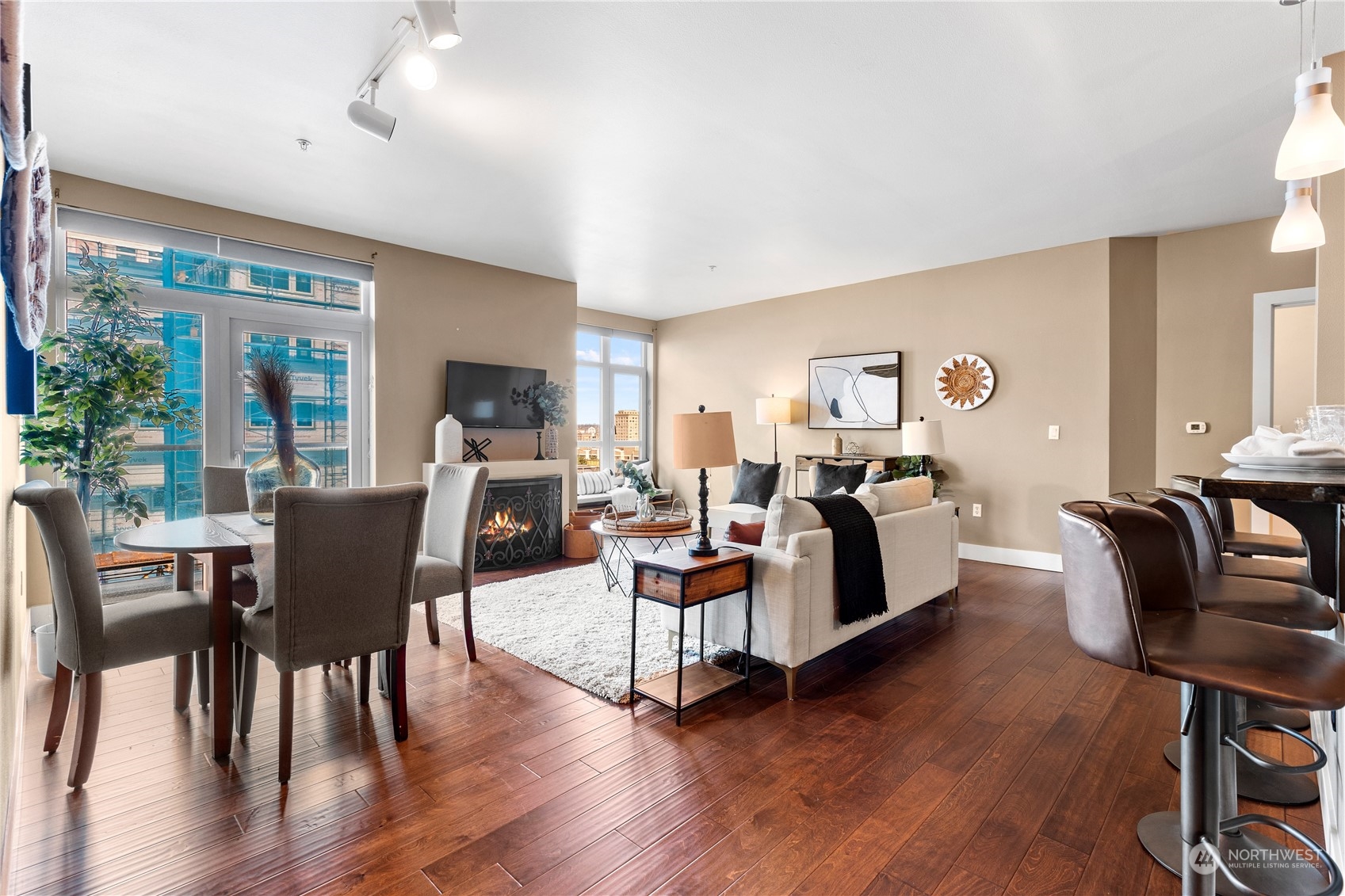 1501 Tacoma Avenue S 204