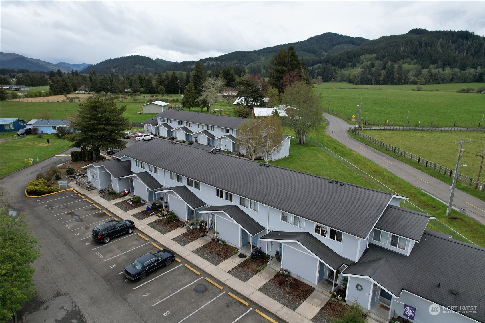 821 E Division Street