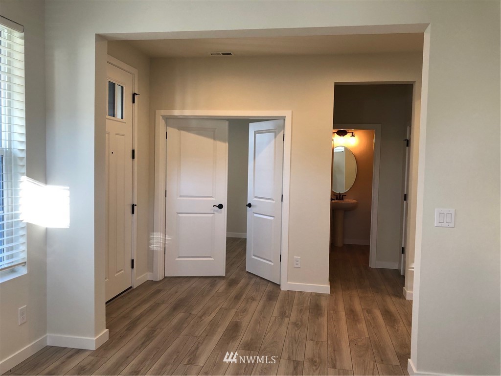 5648 13th (Lot 28) Street Ct NE