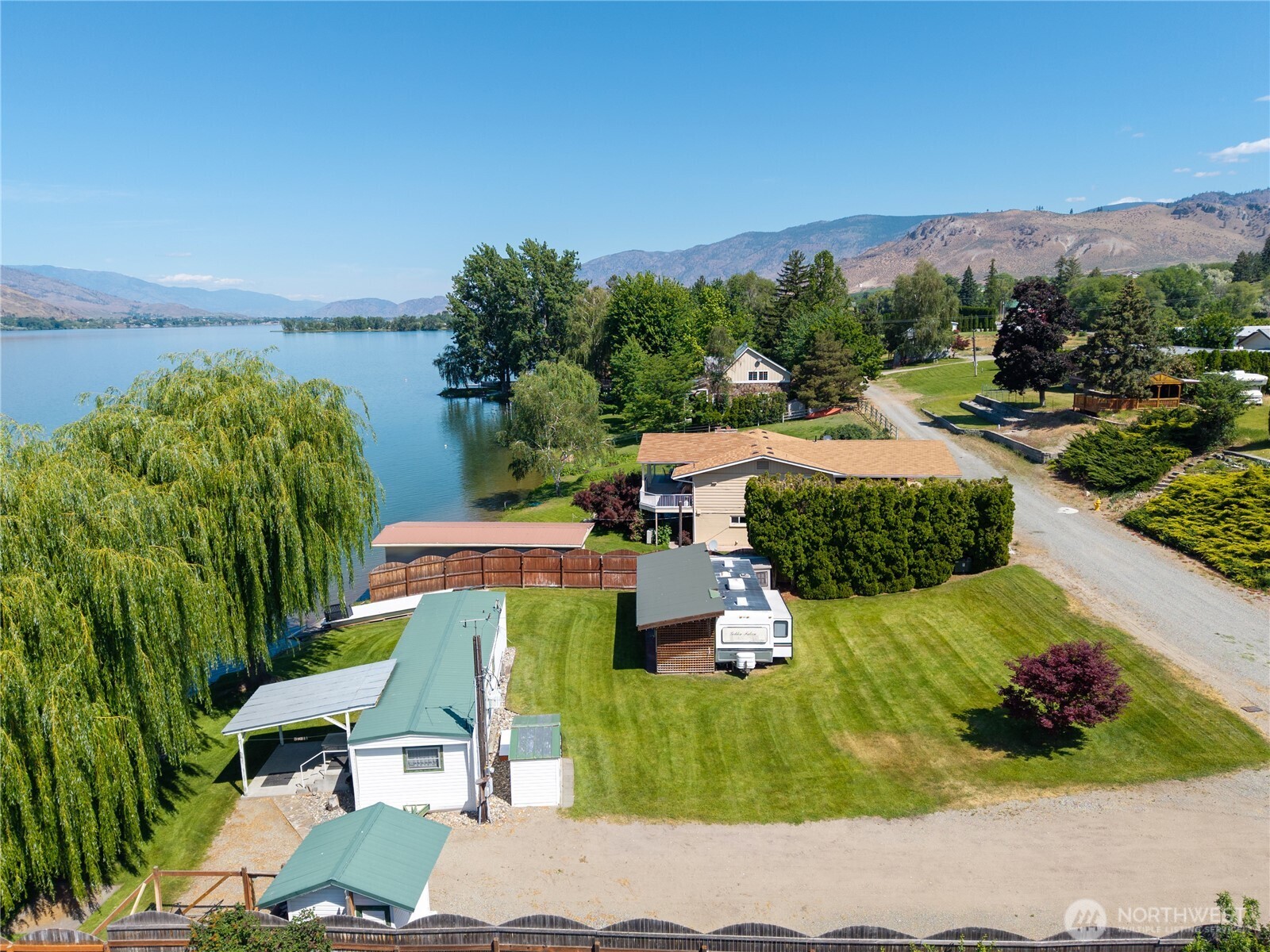 23 Lakeview Loop