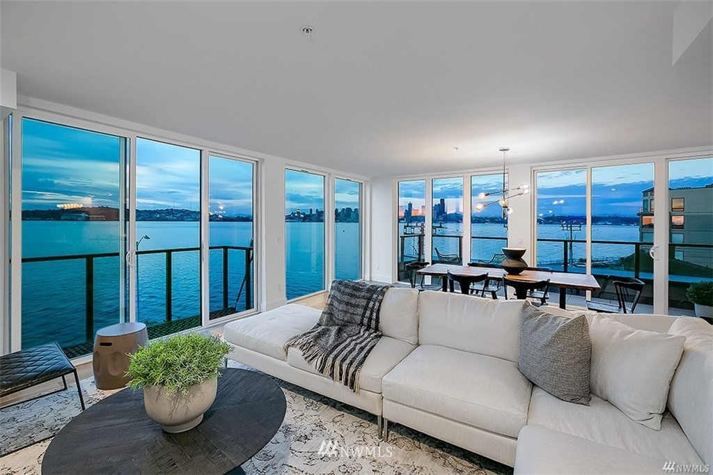 1118 Alki Avenue SW 202