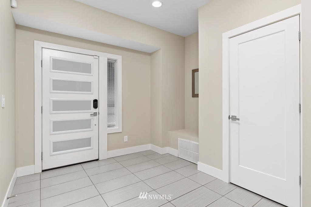 9905 123rd Lane NE