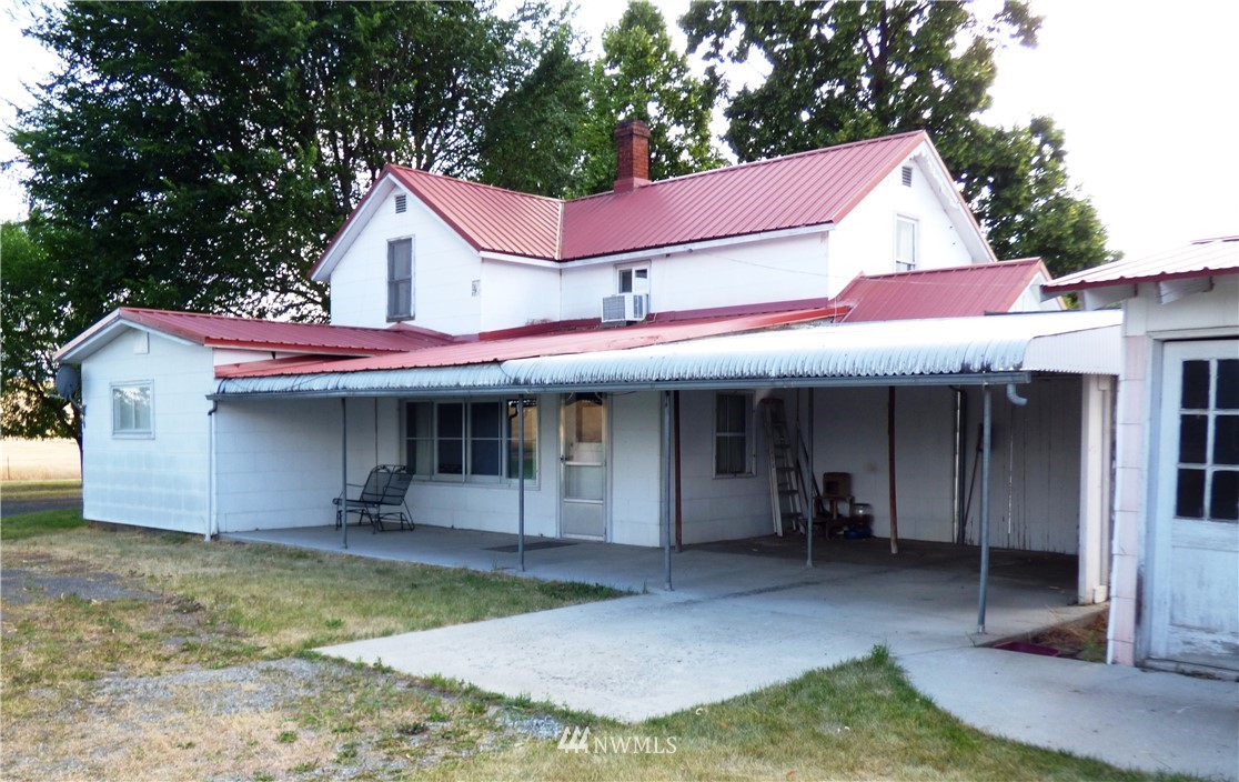 2366 N Division Road
