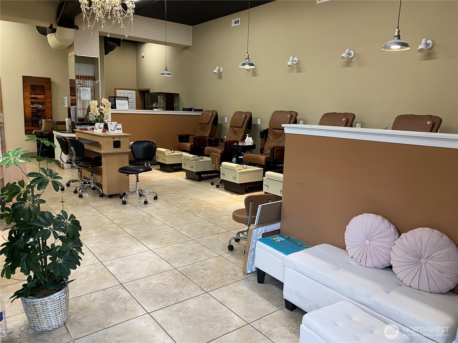 212 W Winesap Road 100