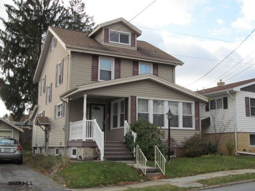 Fairview area - 2-story, vinyl-sided, 3 BR's, 2 baths, 1-car garage. Updated cherry kitchen and main bath, great mechanics including central air.