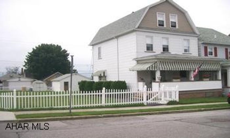 MOVE RIGHT IN! CENTRAL AIR ON 1ST FLOOR ONLY, NEW RANGE, REFRIGERATOR CAN BE PURCHASED. CORNER LOT-FENCED IN, SHED. MOVE RIGHT IN! CENTRAL AIR ON 1ST FLOOR ONLY, NEW RANGE, REFRIGERATOR CAN BE PURCHASED. CORNER LOT-FENCED IN, SHED.