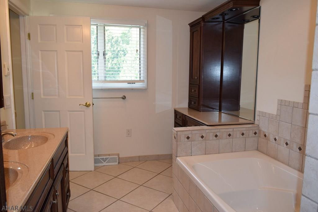 Holliday Heights - Residential