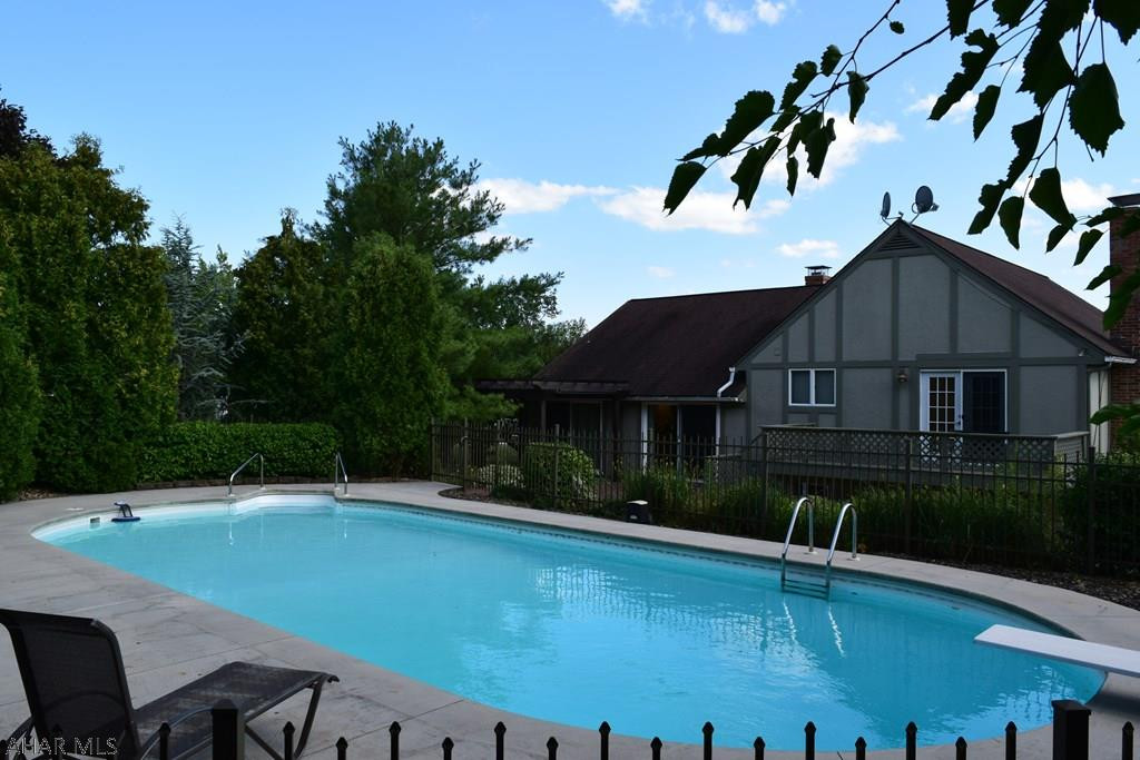 Holliday Heights - Residential