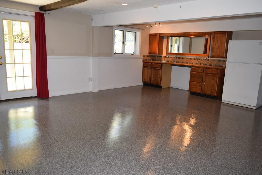 Holliday Heights - Residential