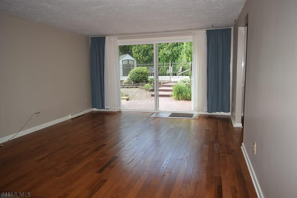 Holliday Heights - Residential