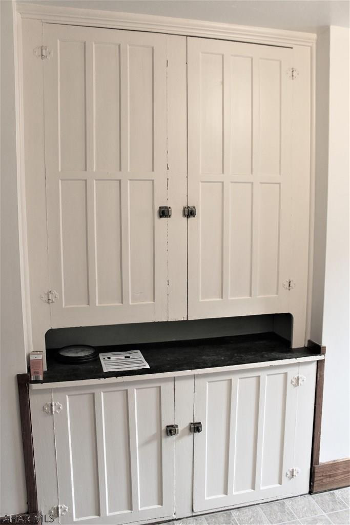 Unknown - Residential Lease