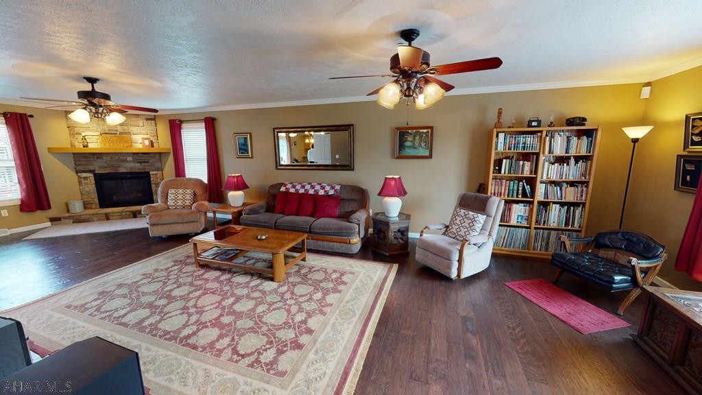 Rolling Hills - Residential