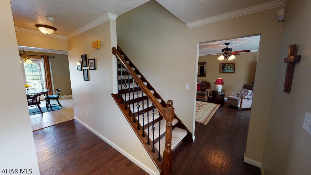 Rolling Hills - Residential