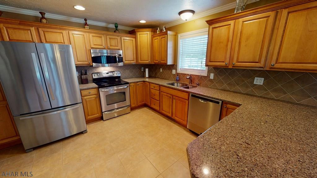 Rolling Hills - Residential