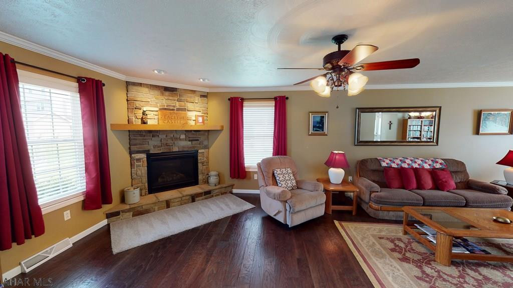 Rolling Hills - Residential