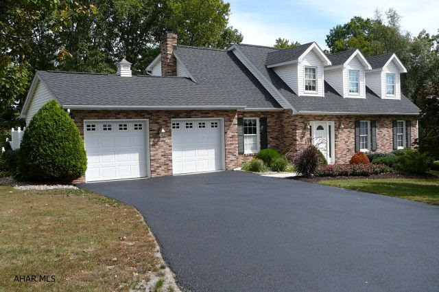 Holiday Manor - Residential