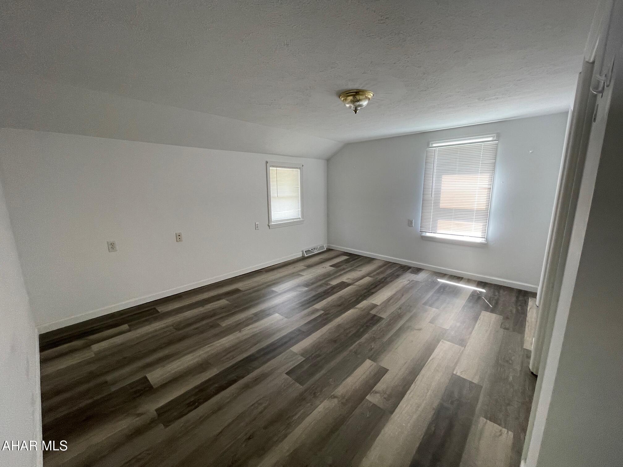 Lakemont - Residential