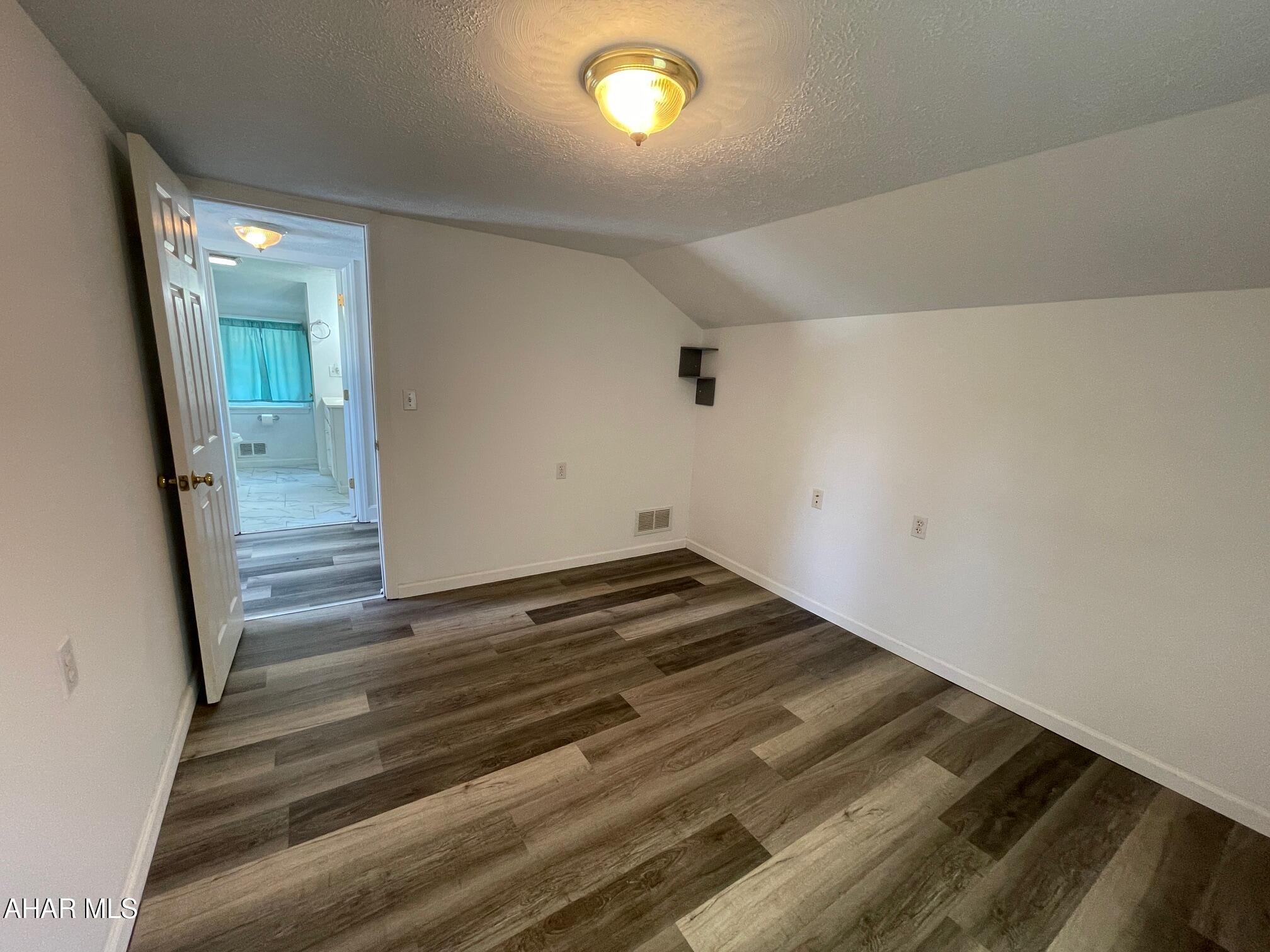 Lakemont - Residential