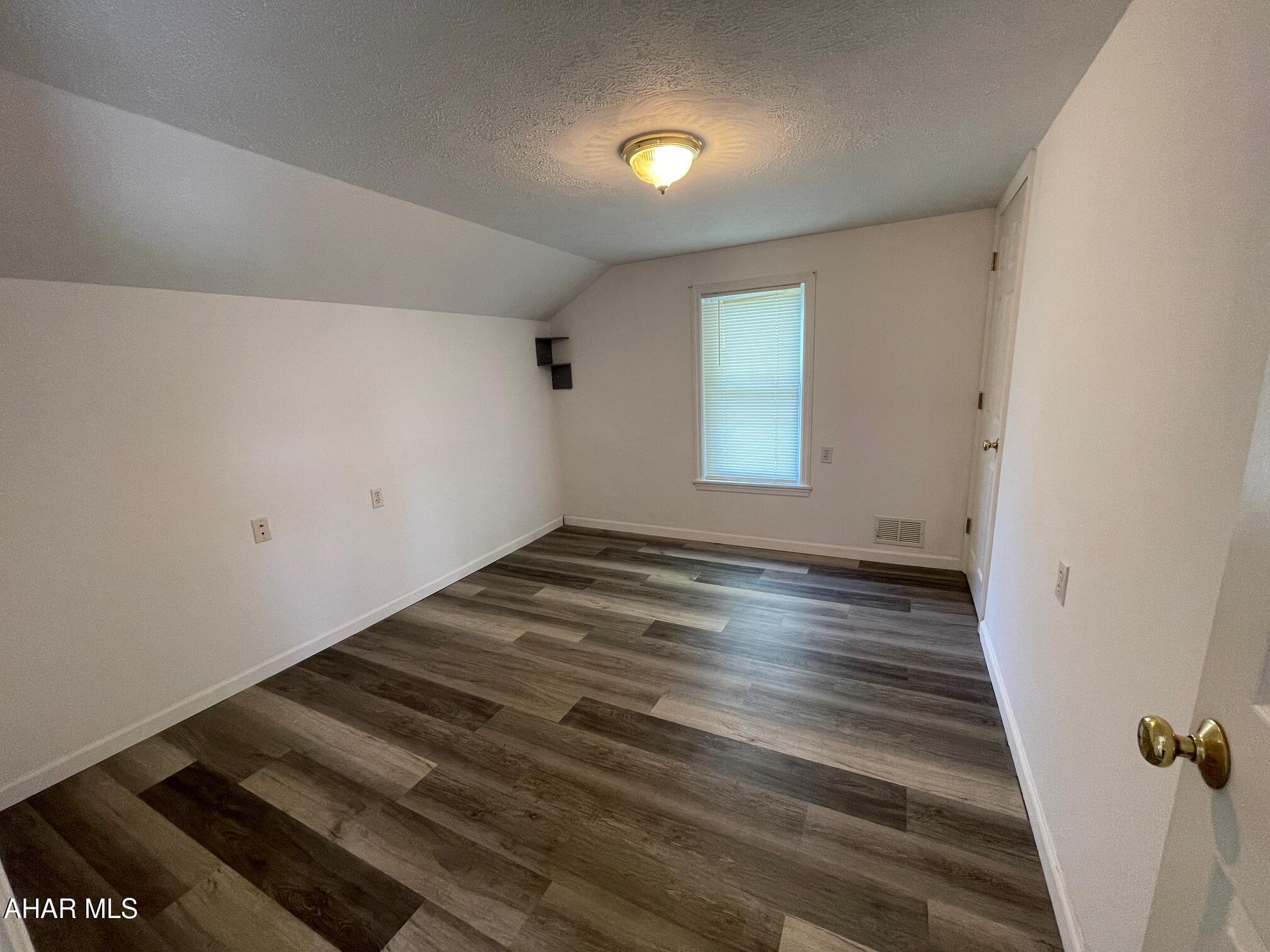 Lakemont - Residential