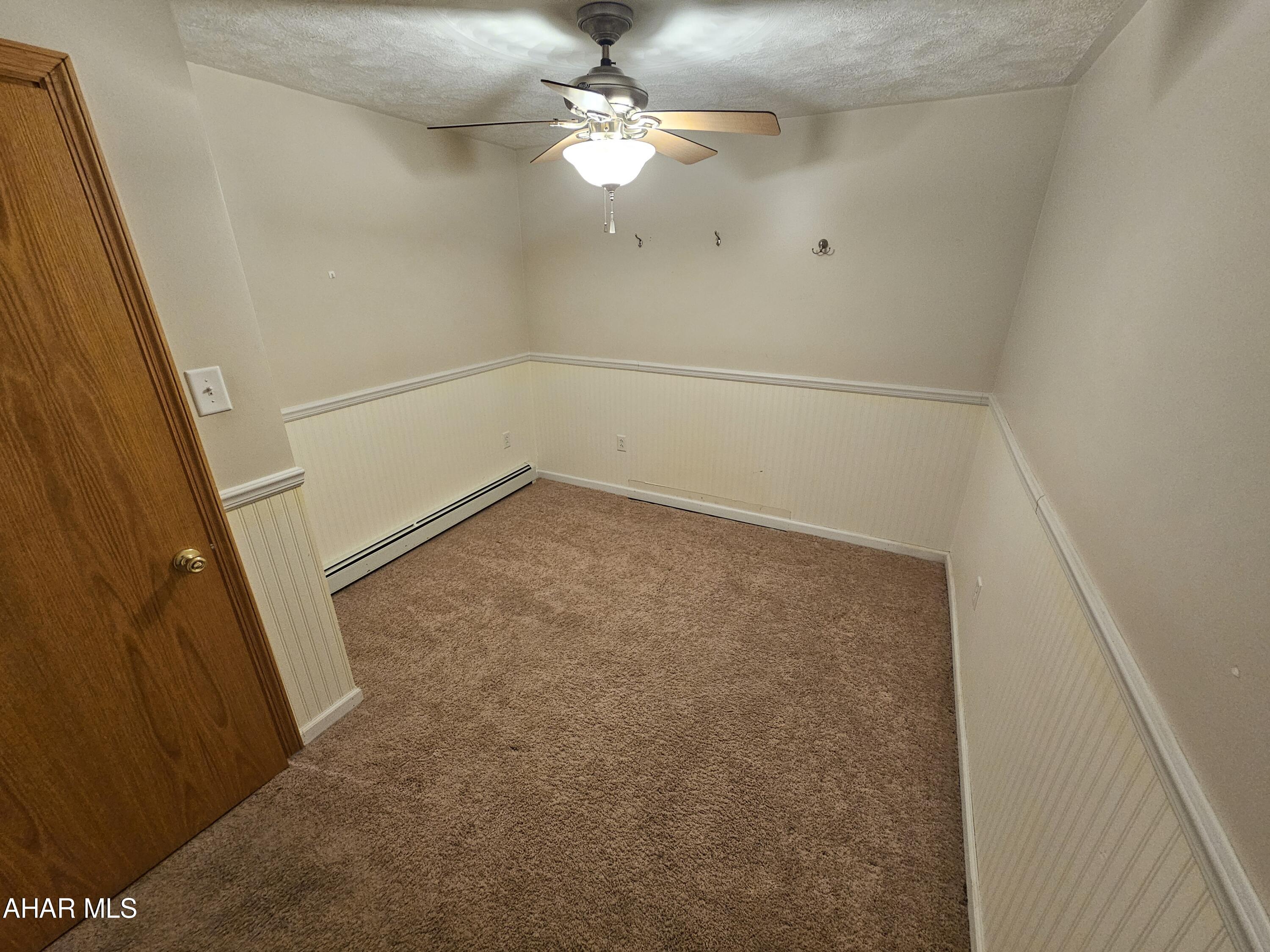 Glendale Yearound - Residential