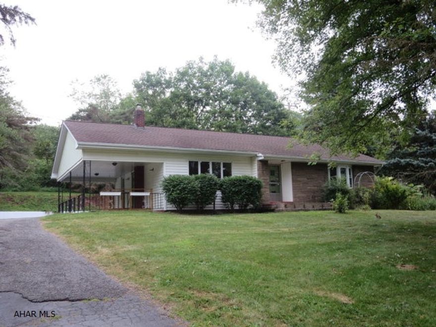 Well constructed 3 bedroom ranch just minutes from Downtown Bedford. Public water and sewer, oil hot water heat, central air. Also includes washer, dryer and kitchen appliances. This home sits on a double lot providing an ideal play area for kids.